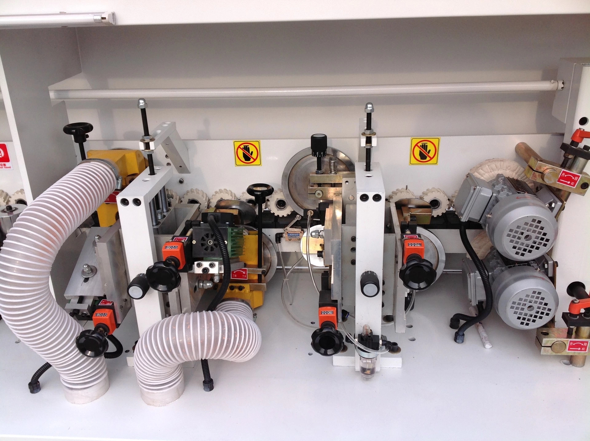 供應(yīng)萬(wàn)匯木工機(jī)械設(shè)備半自動(dòng)封邊機(jī)