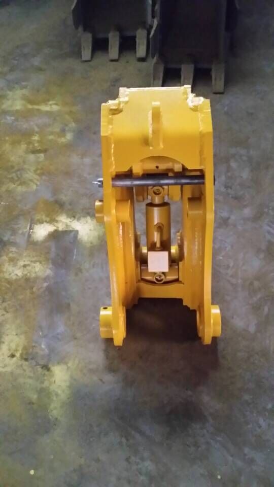 快換接頭哪里的好找山東華峰機(jī)械廠 液壓快換龍爪手品牌