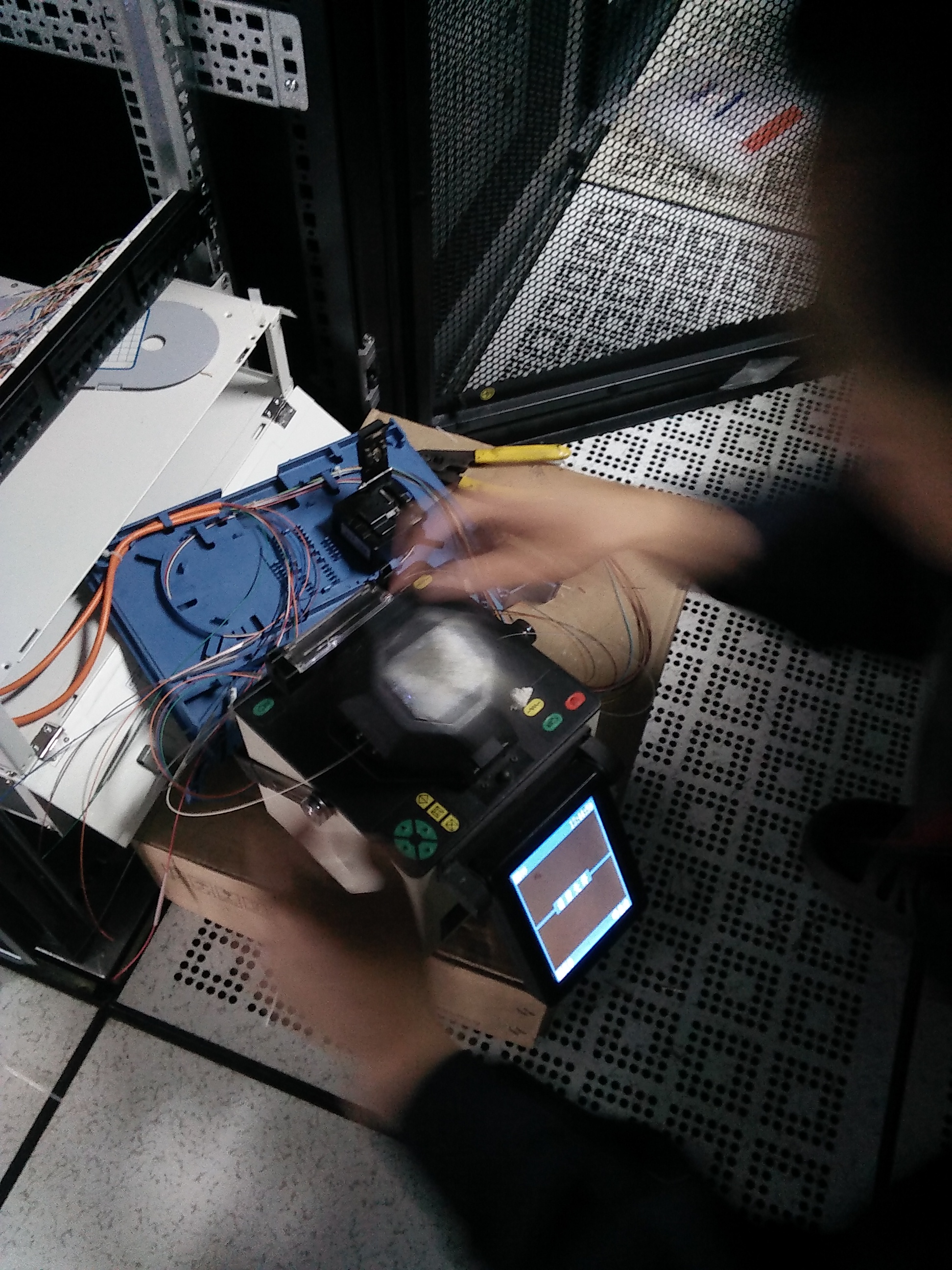 南昌光纖熔接,光纜續(xù)接,光纜搶修200元起步價(jià) 光纜續(xù)接,光纜搶修，光纖入戶