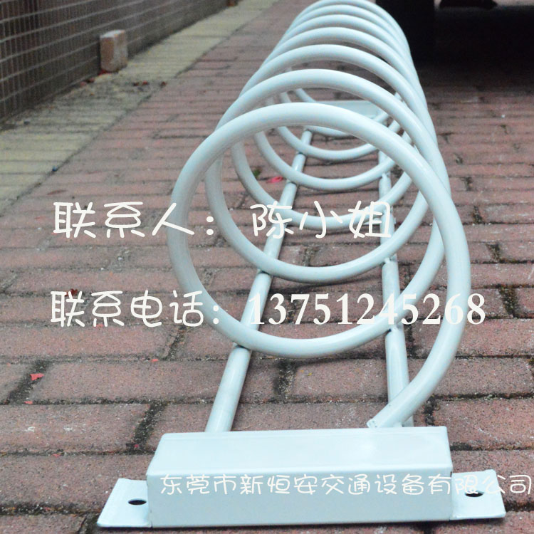 道路停車區(qū)域安裝非機動車停車架、停車方便安裝簡單