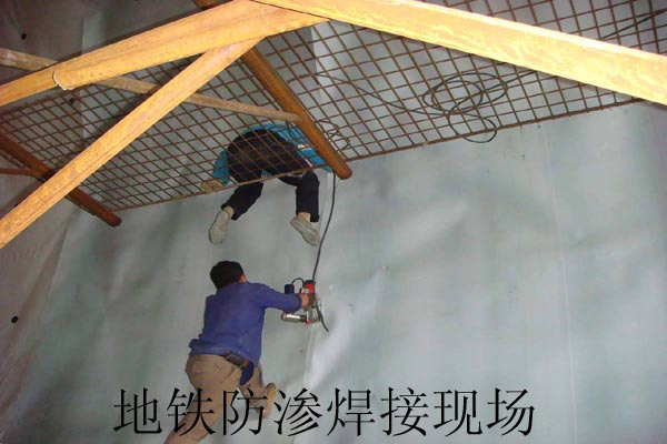 江蘇土工布價格，土工布廠家，藕池防滲膜，復(fù)合土工膜廠家