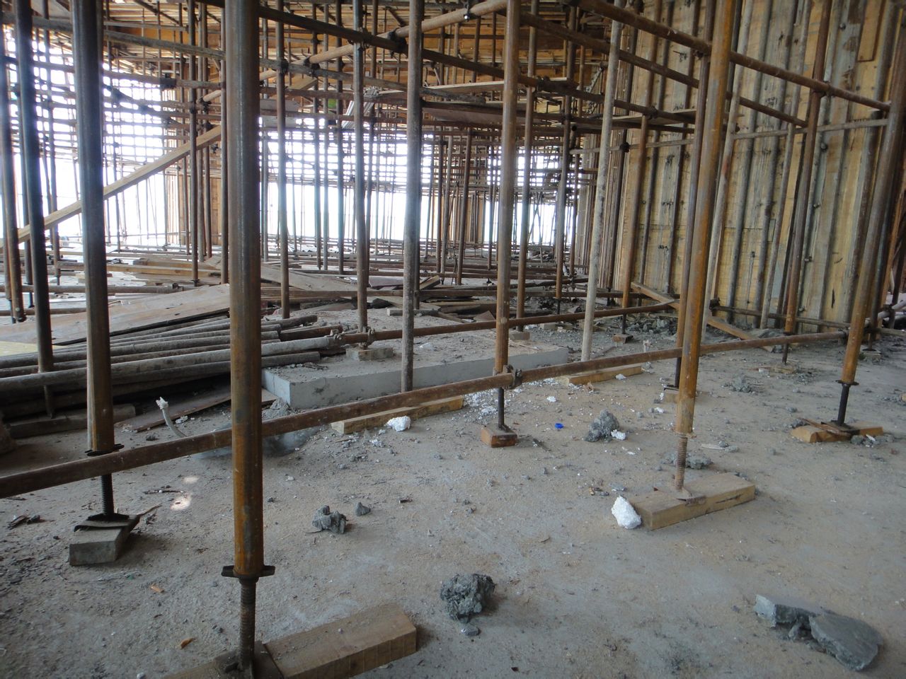 供應(yīng)新疆頂托廠家 新疆烏魯木齊頂托廠家電話