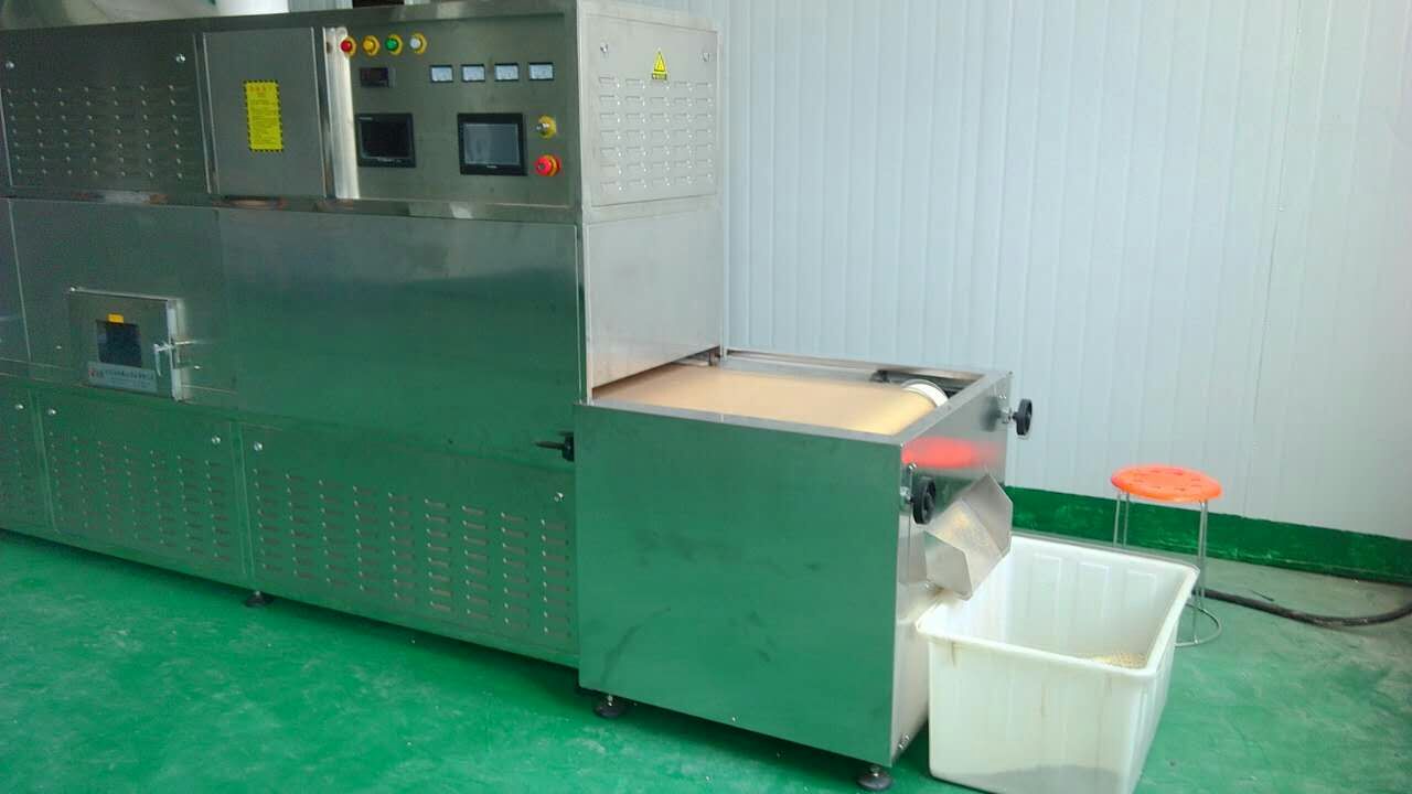 微波蔬菜脫水干燥設(shè)備增添餐桌美味