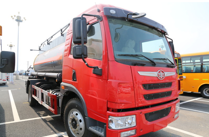 供應解放J6 解放J6 解放J6中卡 解放J6卡車 解放J6價格