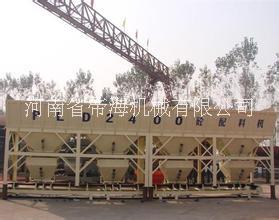 運往河北的HZS90型混凝土攪拌站