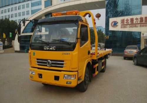 東風(fēng)多力卡國四一拖二清障車13797884470