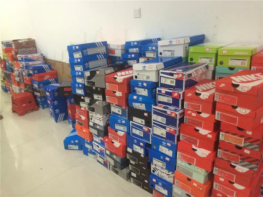 耐克2017氣墊跑步鞋 耐克2017氣墊跑步鞋情侶款