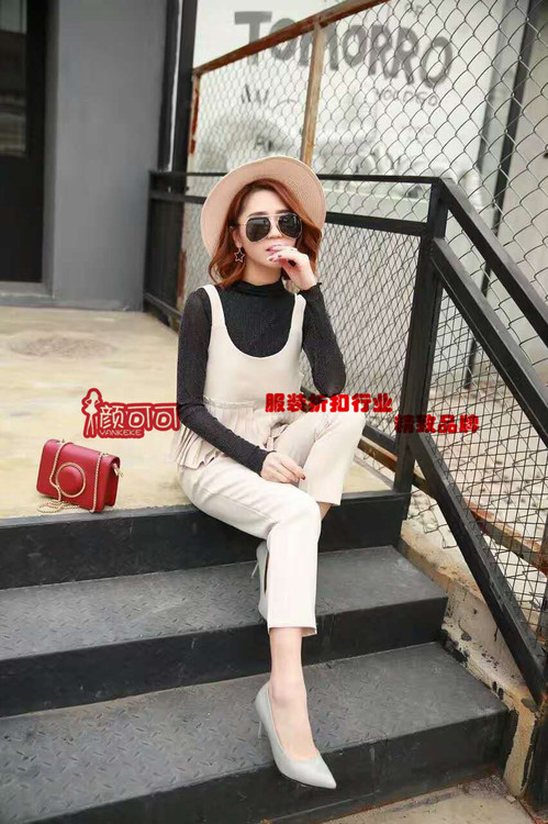 品牌女裝尾貨，女裝折扣批發(fā)