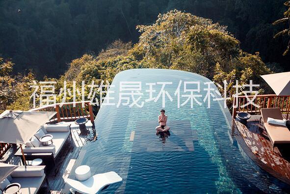 渡假山莊頂樓游泳池