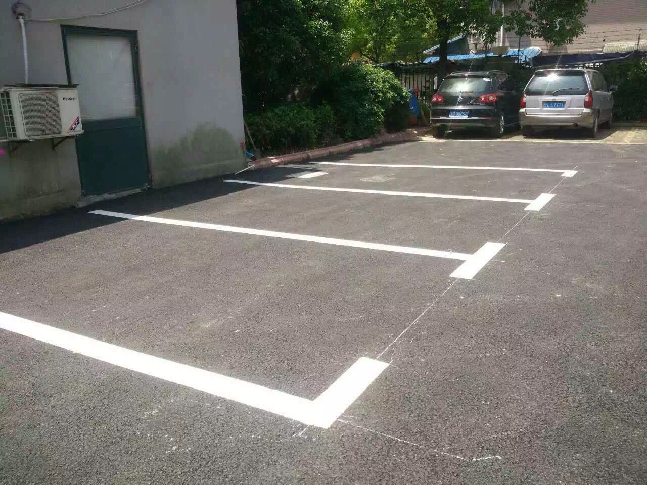 武漢大學(xué)劃線、武漢熱熔劃線，廠區(qū)車間熱熔劃線