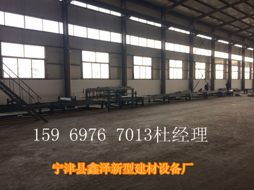 山東現(xiàn)澆注一體板設(shè)備 鑫澤長期供應(yīng)