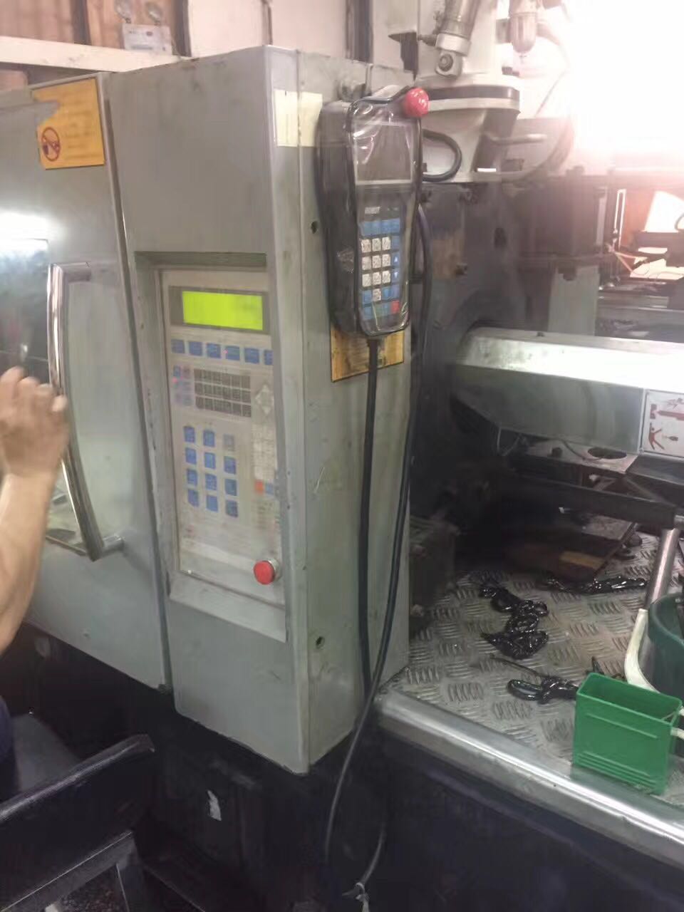 深圳二手注塑機(jī)震德批發(fā)、注塑機(jī)批發(fā)、二手注塑機(jī)出售 深圳二手注塑機(jī)震德批發(fā)