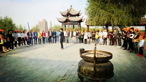 “保護(hù)鄭州 遠(yuǎn)離霧霾” 春游踏青植樹節(jié)活動
