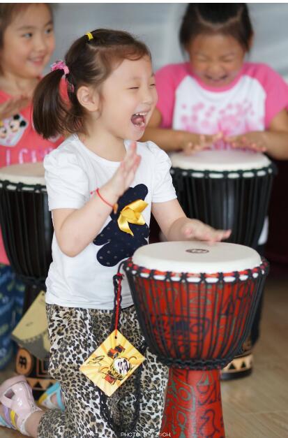少兒非洲鼓學(xué)習(xí)班，濟(jì)南童音兒童學(xué)習(xí)打非洲鼓專業(yè)培訓(xùn)