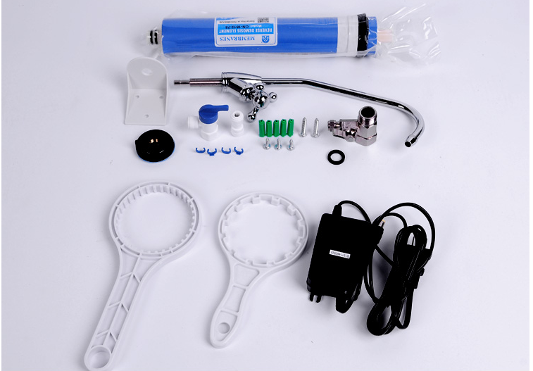 容聲凈水器RO311-5家用廚房直飲水智能屏顯全自動(dòng)清洗濾芯排污    容聲凈水器RO311-5