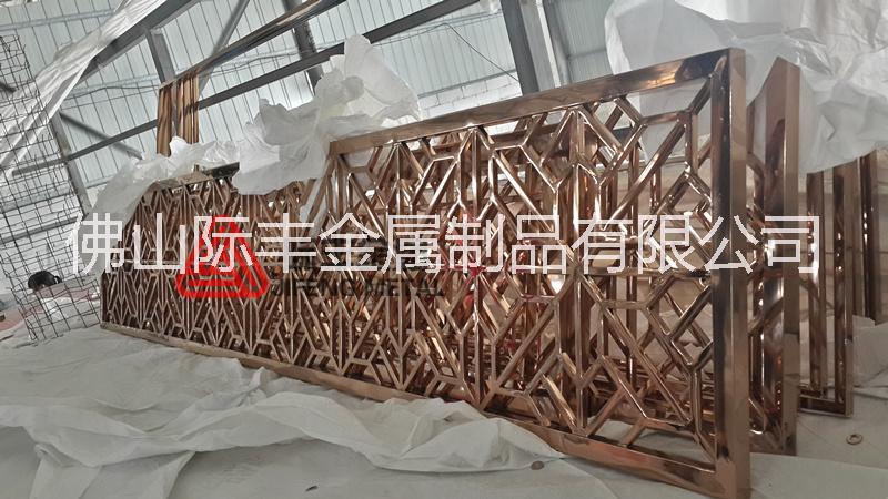 不銹鋼鏤空屏風(fēng)-經(jīng)典不銹鋼屏風(fēng)