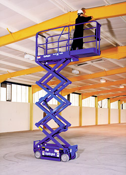 移動式液壓升降平臺/升降平臺生產批發(fā)廠家——山東濟南藍天升降機械