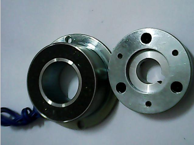 廠家直銷電磁剎車器。電磁制動(dòng)器0.5KG.24V.3NM可代替進(jìn)出口產(chǎn)品