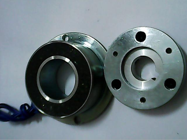廠家直銷電磁剎車器。電磁制動(dòng)器0.5KG.24V.3NM可代替進(jìn)出口產(chǎn)品