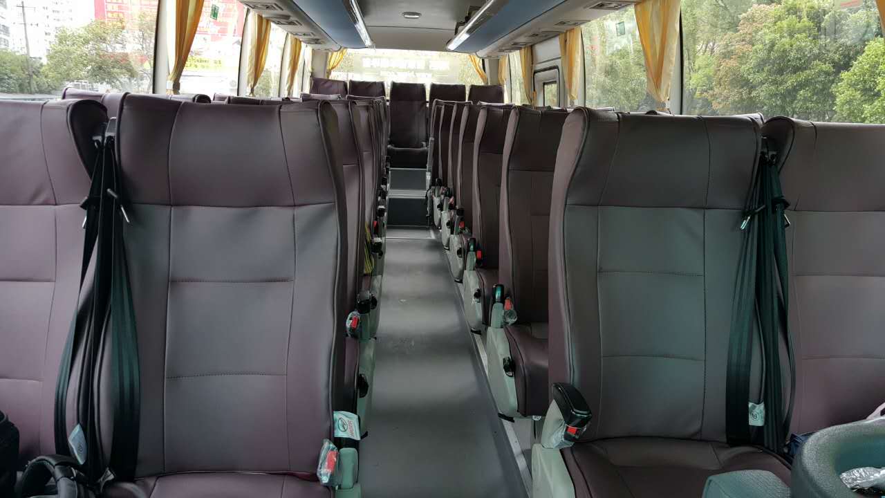 桂林旅游租車公司 桂林旅游租車公司電話 桂林商務(wù)包車 桂林長短途包車 桂林旅游包車公司電話 桂林長短途包車公司