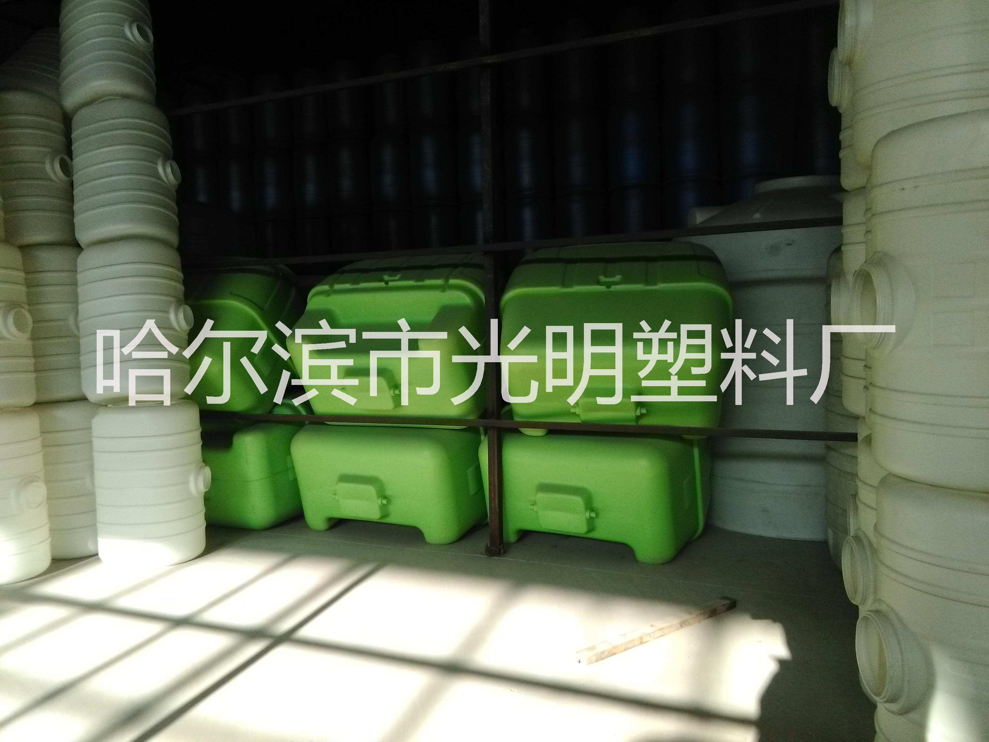 平底噴藥罐 哈爾濱市平底噴藥罐 哈爾濱市光明塑料廠大量批發(fā)平底噴藥罐