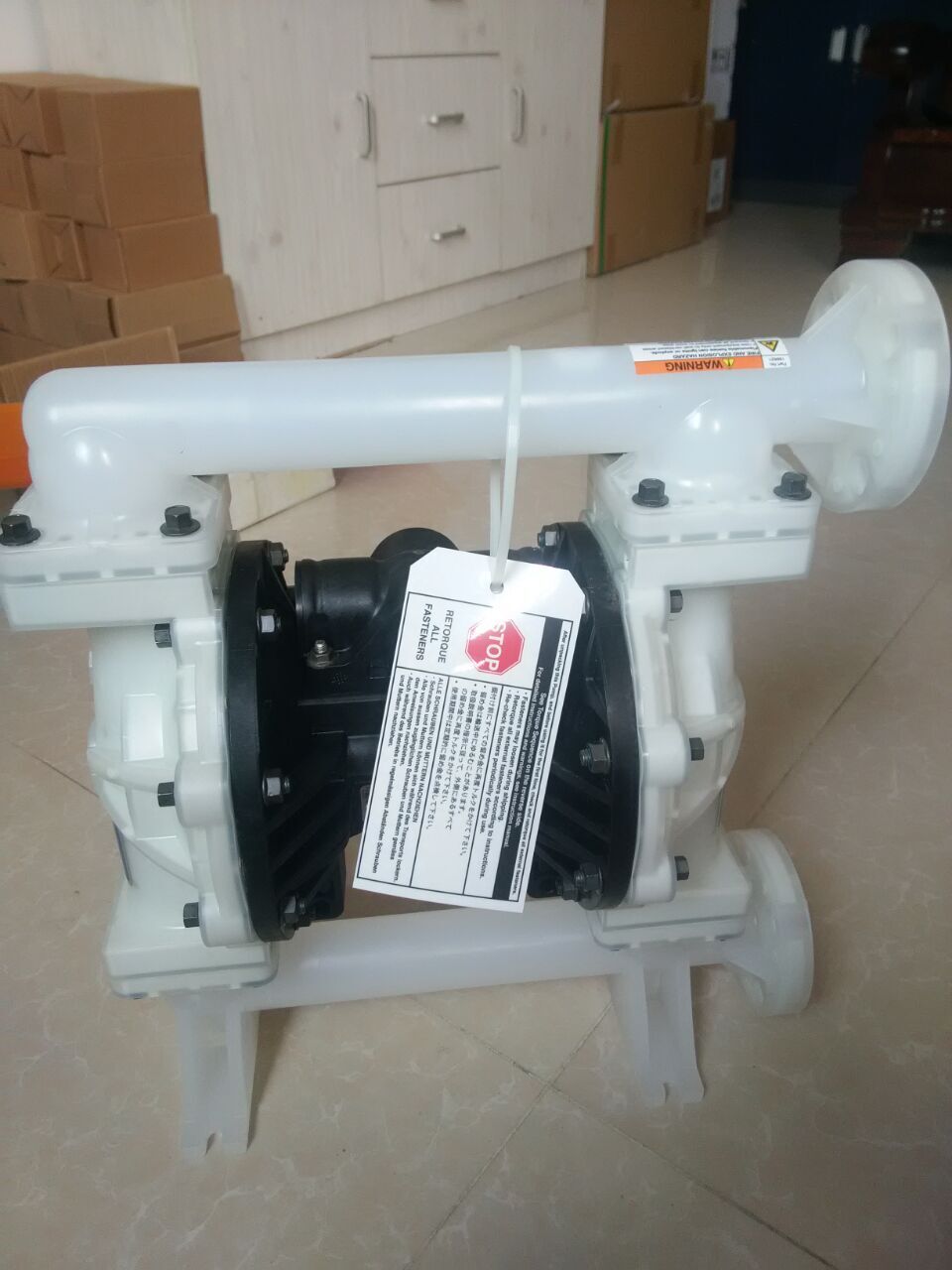 進口氣動隔膜泵的特點