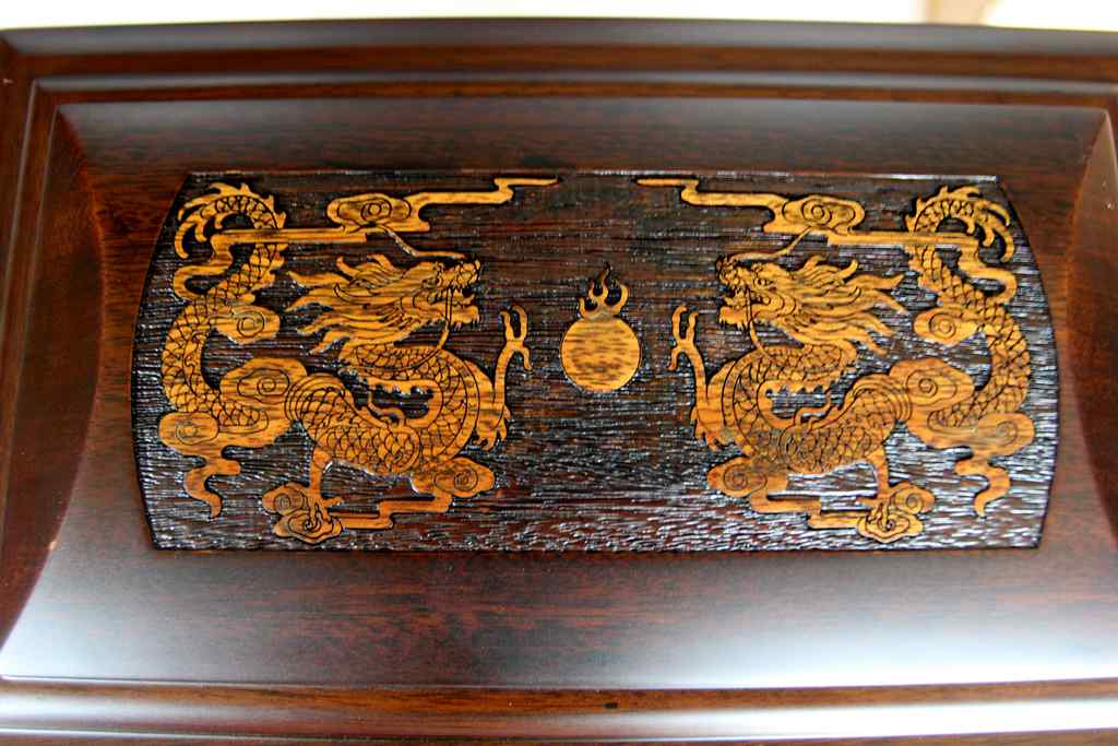 云南喪事殯葬骨灰盒 黑檀木骨灰盒 一路走好祭祀壽棺材廠家直接發(fā)貨 機雕骨灰盒
