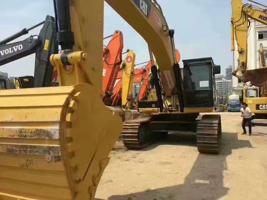 中國二手挖掘機(jī)市場(chǎng) 江蘇二手挖掘機(jī)出售 二手挖掘機(jī)價(jià)格