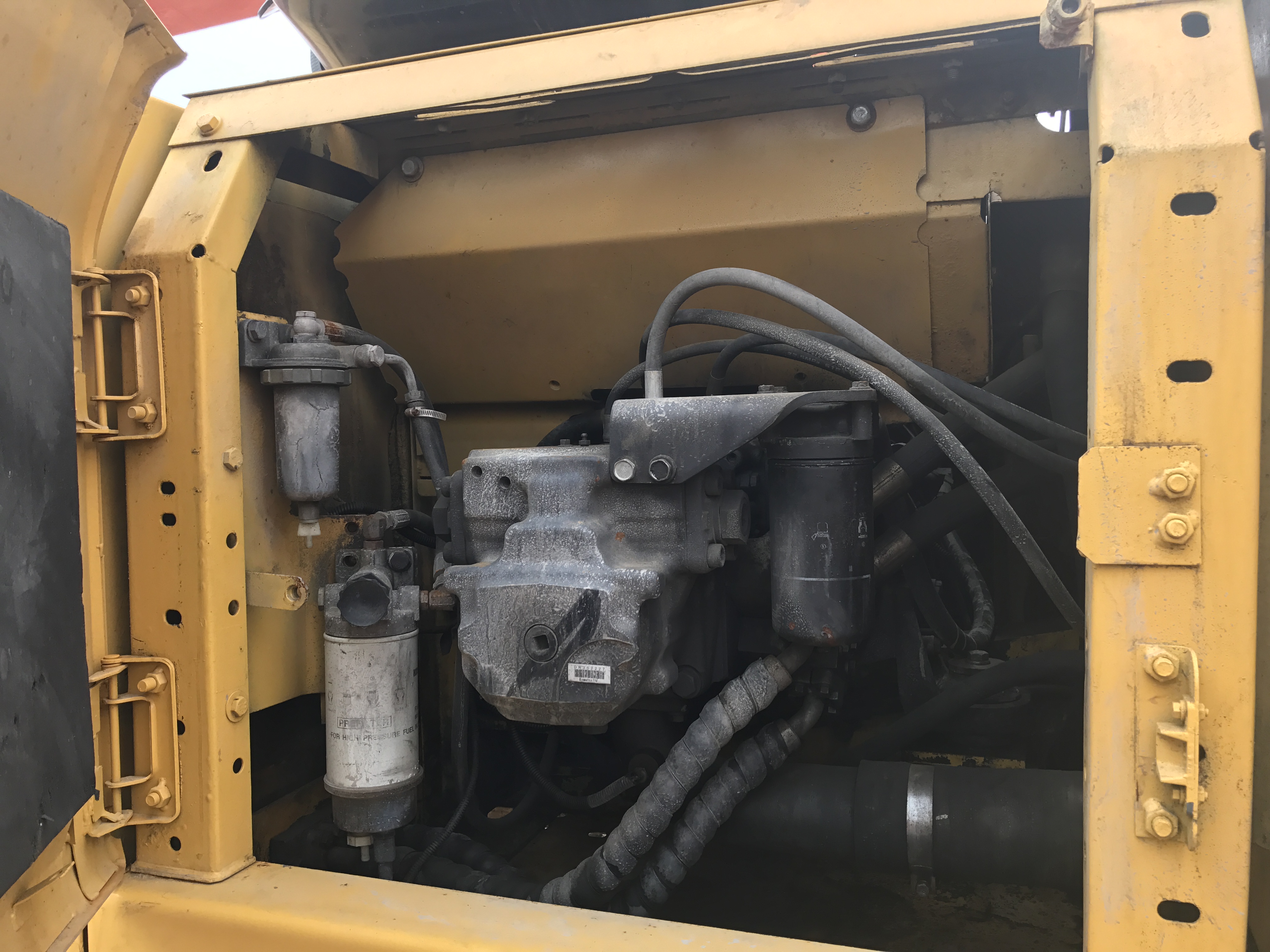 小松挖機(jī)  小松pc240-8二手土方挖掘機(jī)