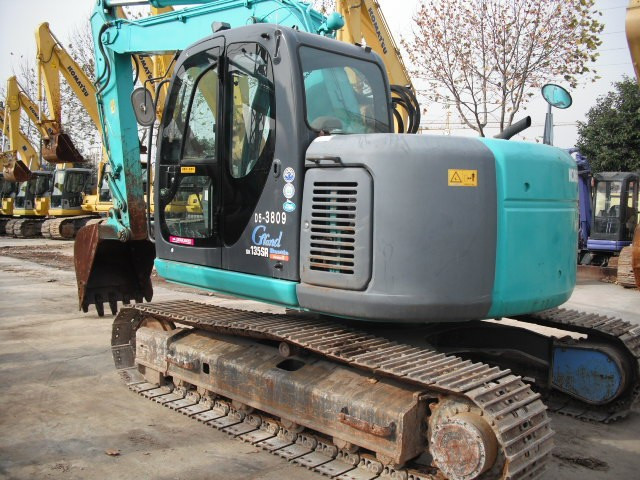 神剛135SR新款二手挖機(jī)