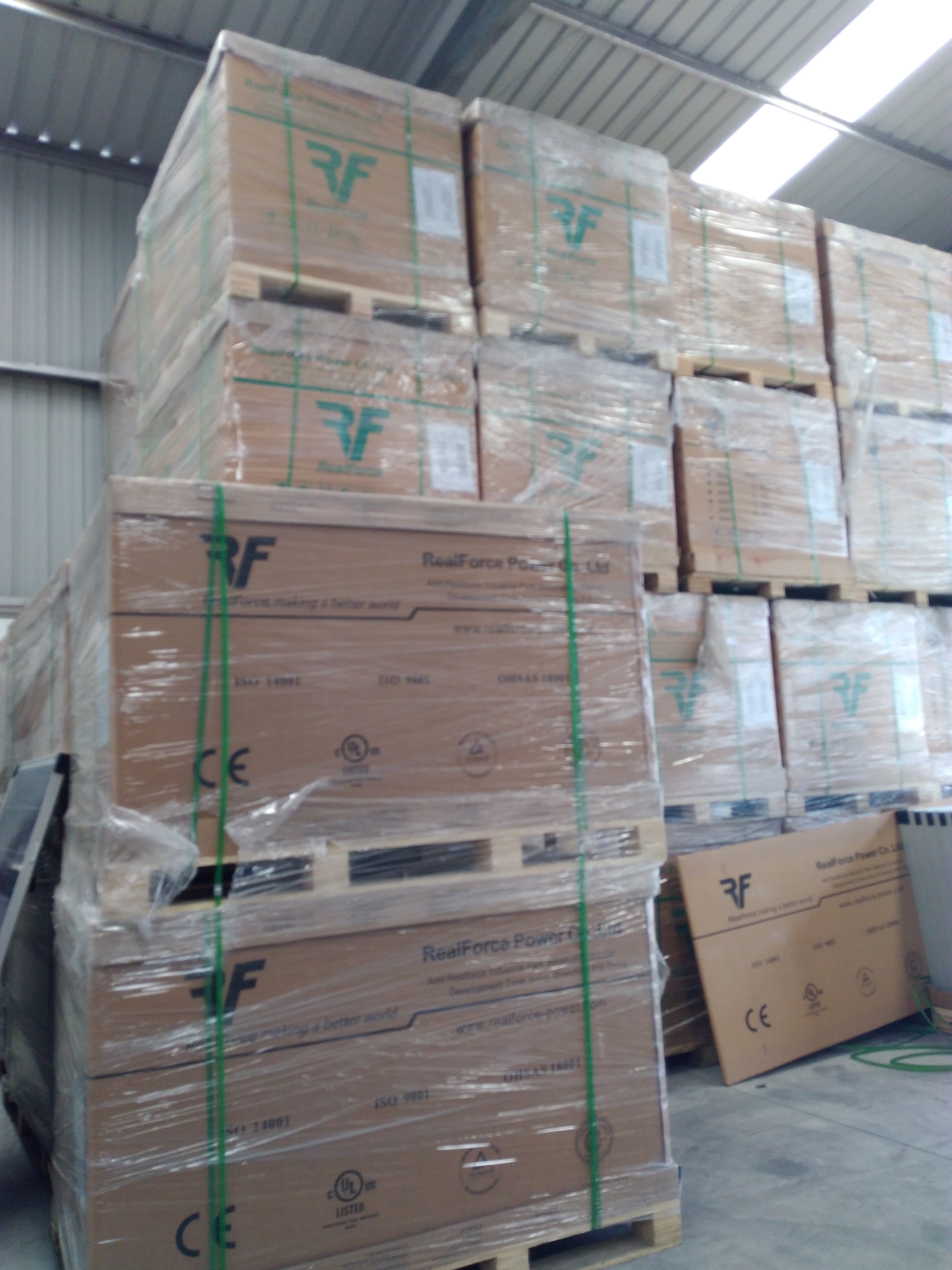 *大廠品牌太陽能電池板專業(yè)供應(yīng)太陽能組件板廠家直銷