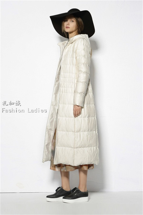 迪斯廷凱品牌女裝折扣批發(fā)，迪斯廷凱品牌女裝庫(kù)存批發(fā)，迪斯廷凱品牌折扣店