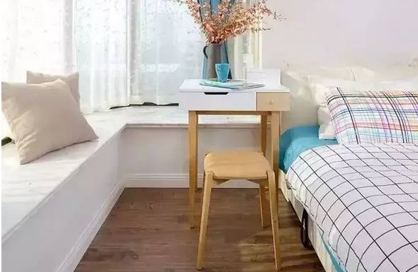 想要臥室舒服，飄窗少不了