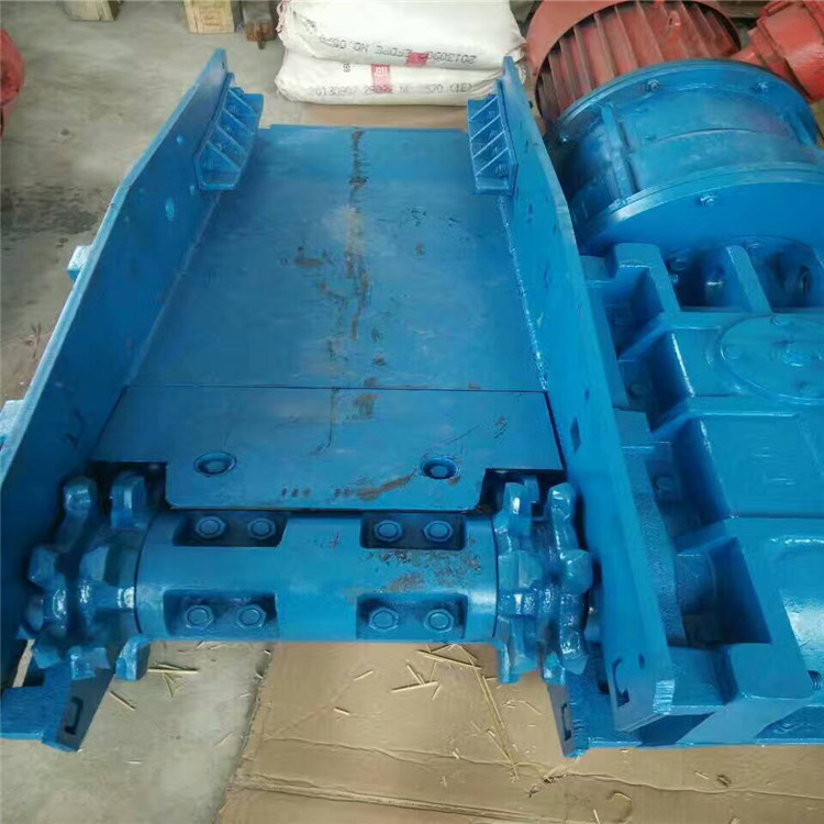 礦用刮板輸送機