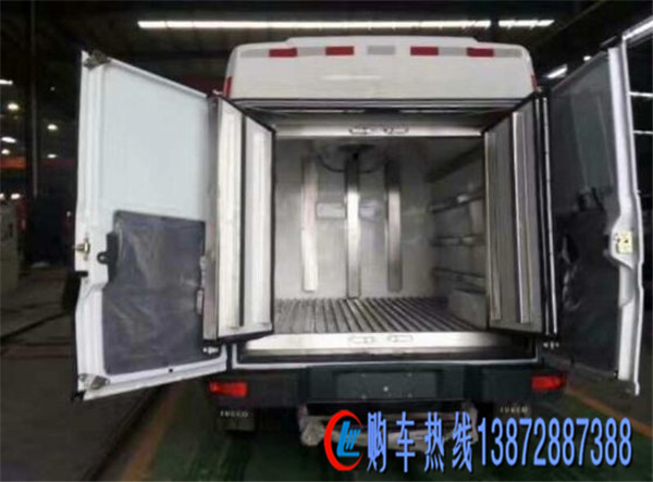 依維柯4方面包冷藏車國五汽油機