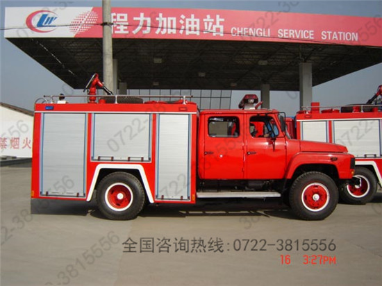 東風(fēng)140泡沫消防車