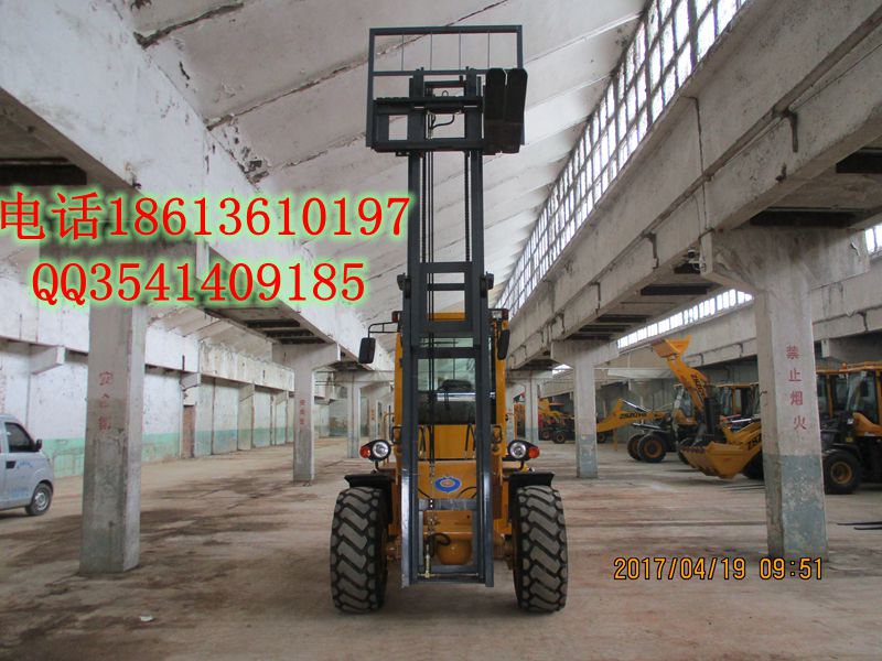 四驅(qū)越野叉車 全地形越野叉車 四驅(qū)四缸廠家直銷