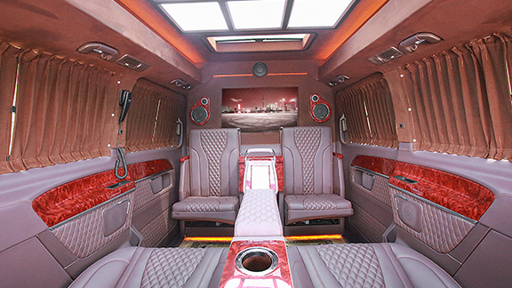 奔馳V260L添懿棕色款