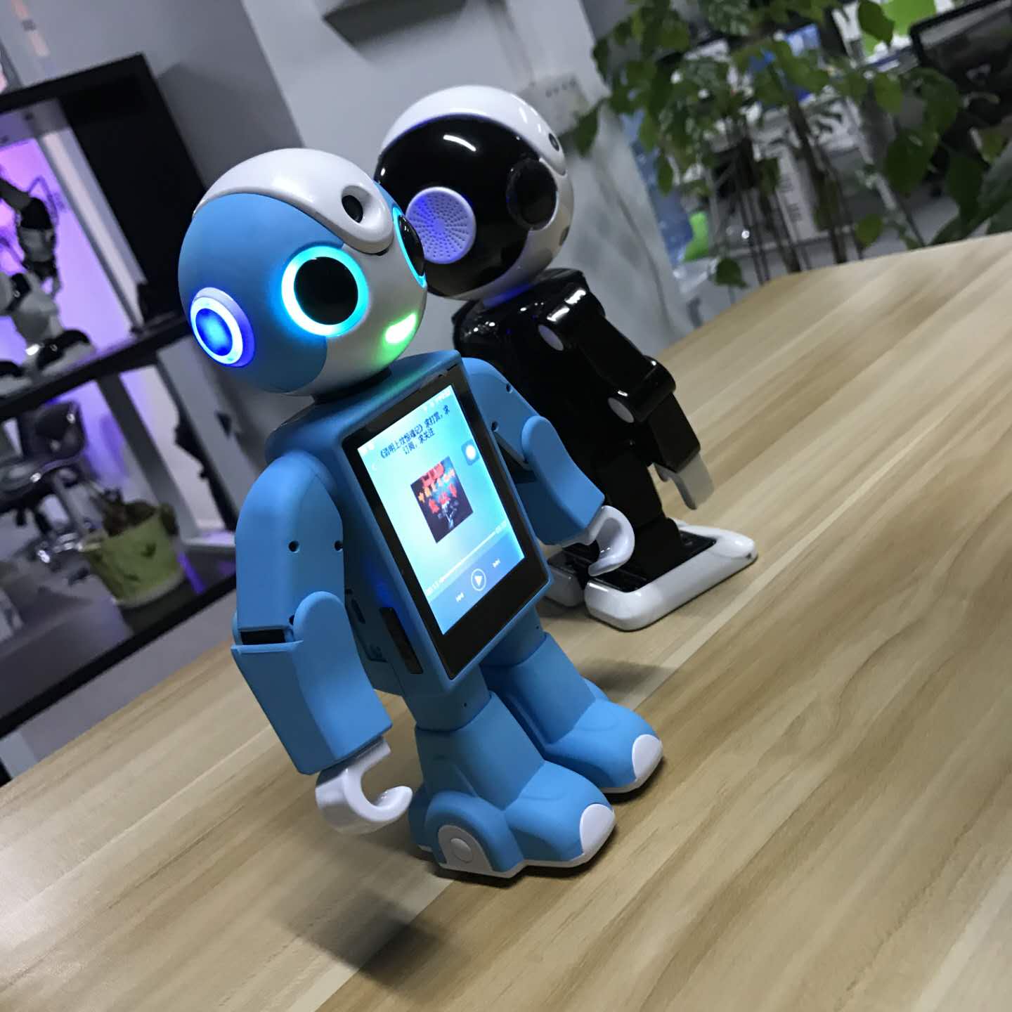 兒童教育智能機器人（誠招代理商） 人工智能兒童教育機器人（誠招代理