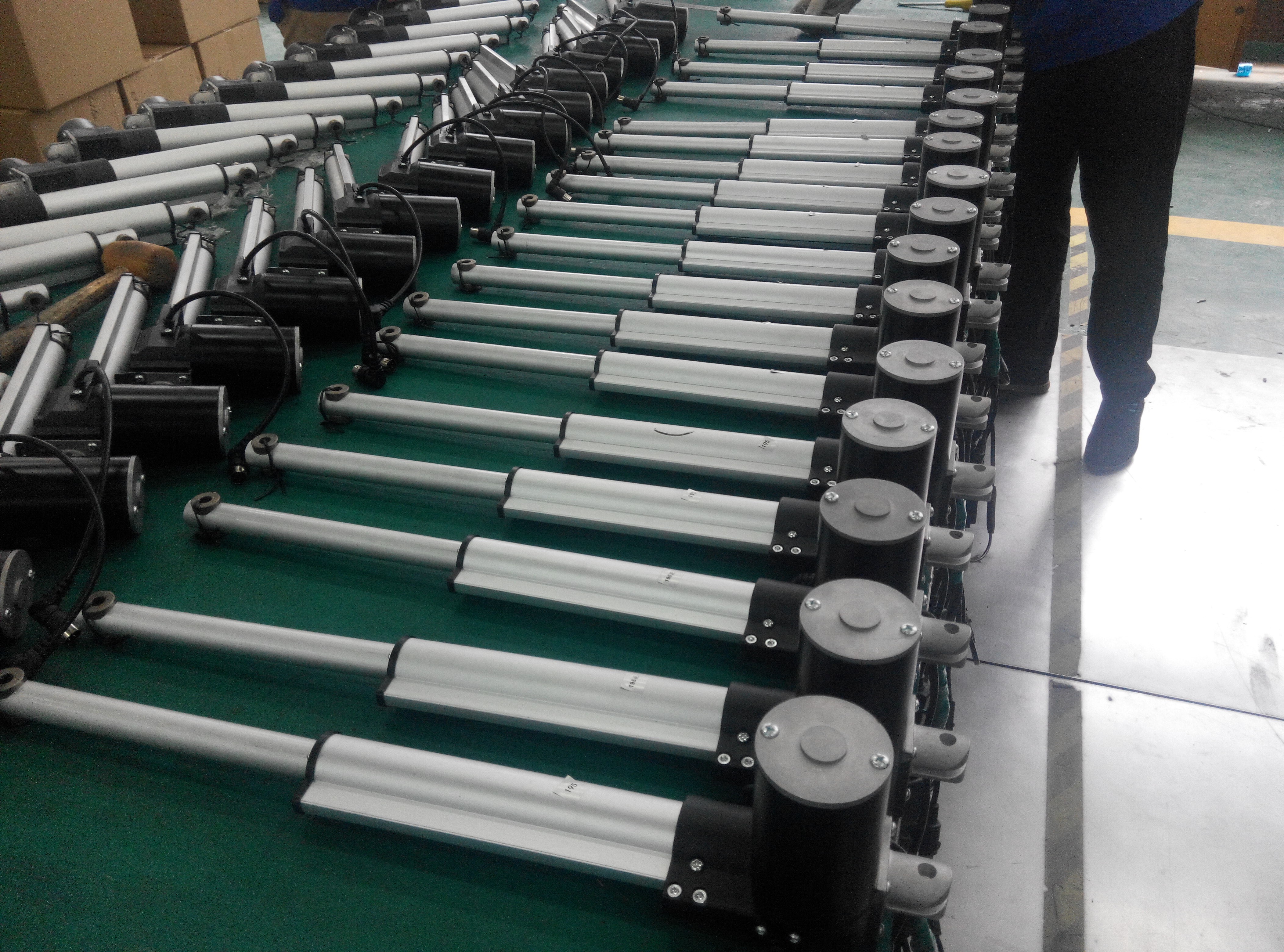 供應(yīng)*電動(dòng)沙發(fā)電動(dòng)推桿微型電動(dòng)推桿