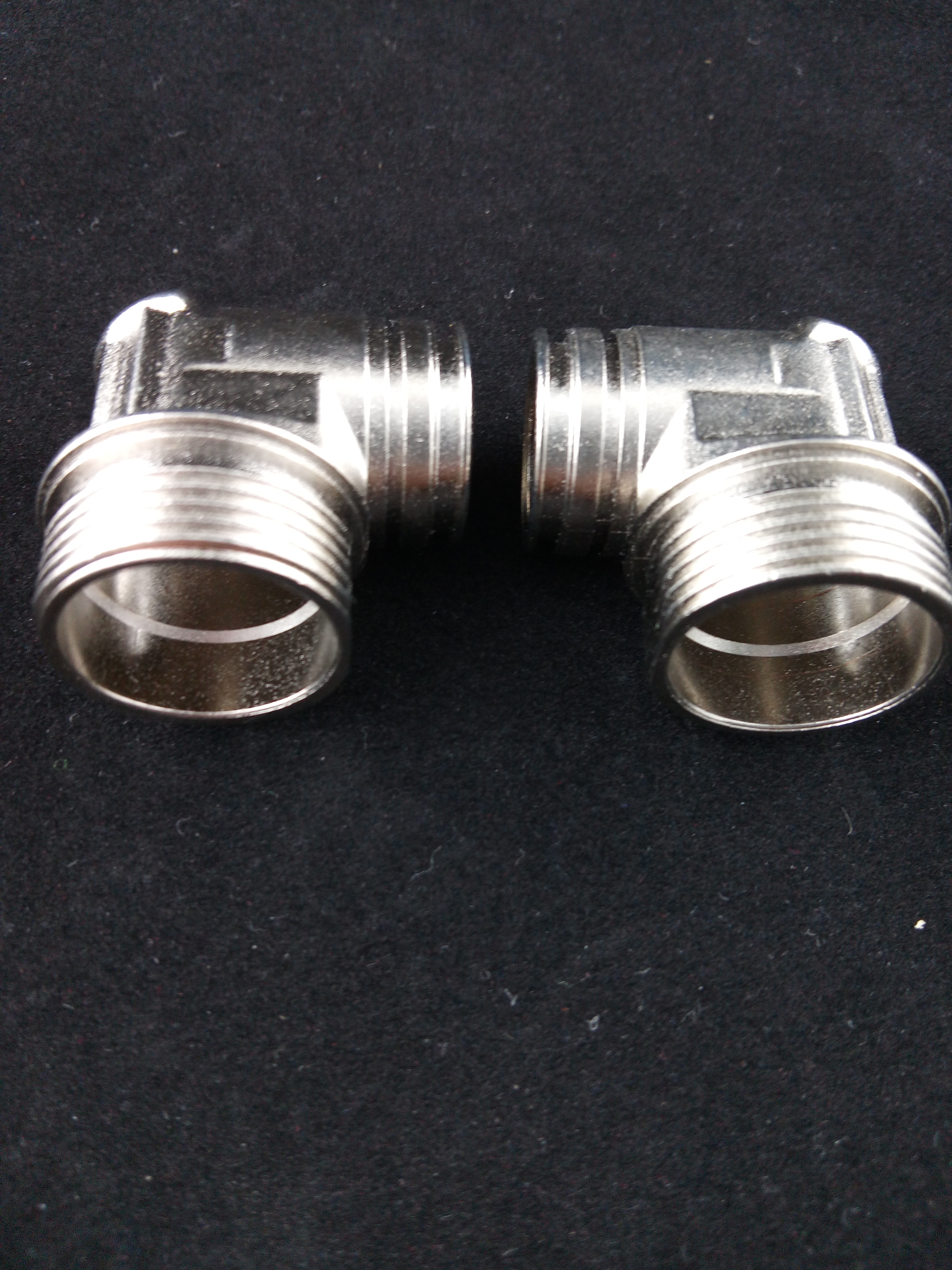 汽車新能源電子連接器003