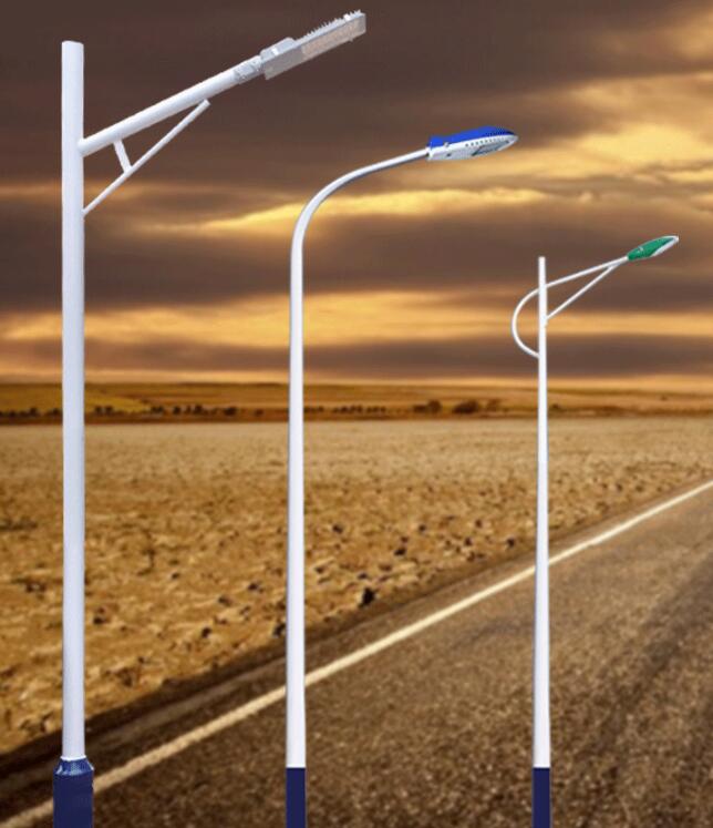 揚州弘旭照明生產(chǎn)新農(nóng)村改造11米自彎臂LED路燈戶外防水燈頭