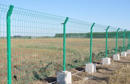 ?鐵絲網(wǎng)圍欄@鐵絲網(wǎng)圍欄廠@鐵絲網(wǎng)圍欄廠家