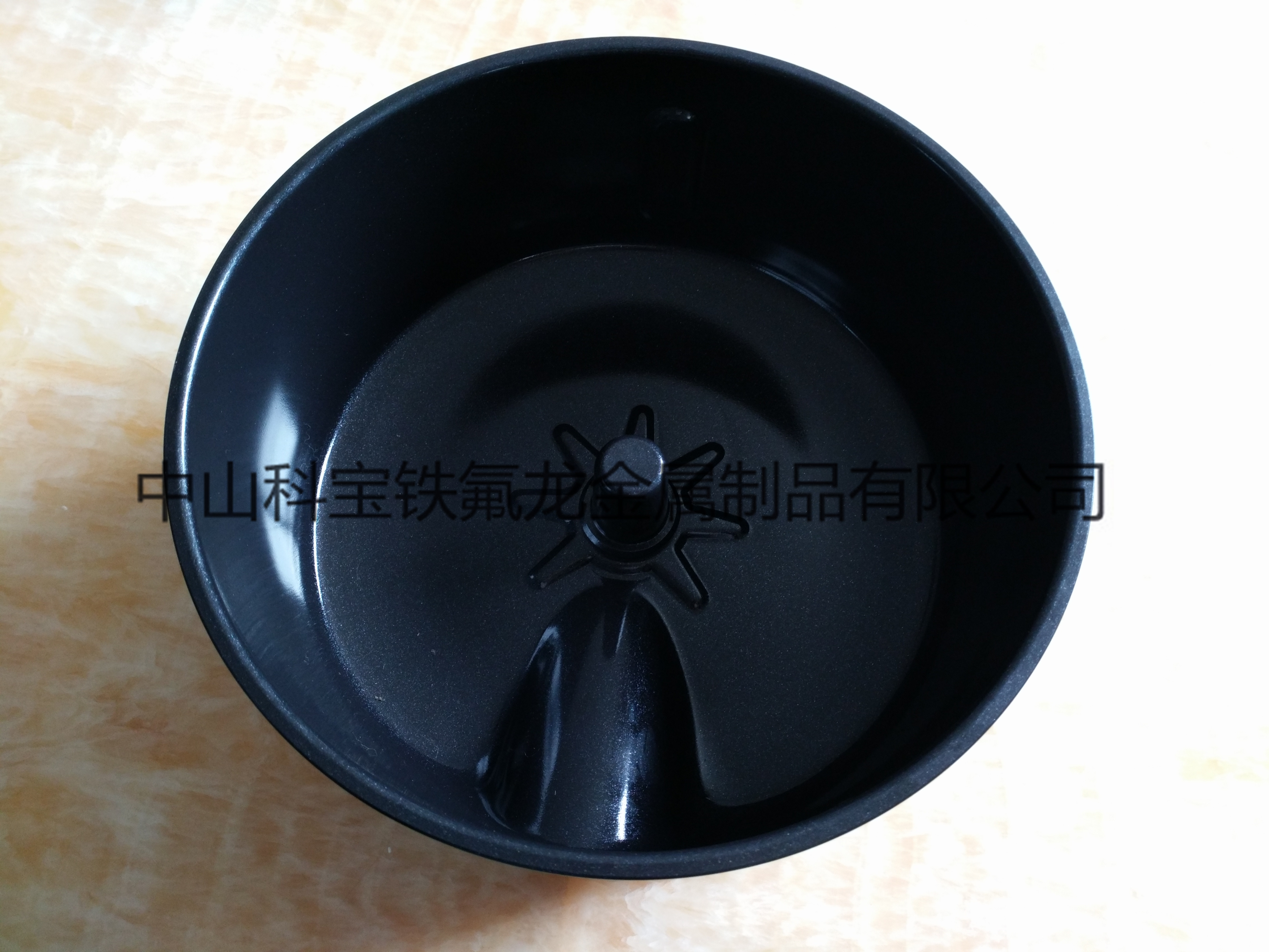 不銹鋼水杯噴鐵氟龍水性涂料