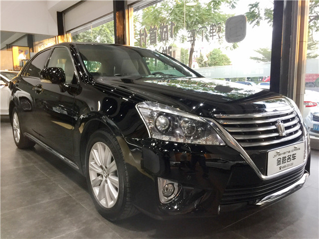 【金勝名車】一汽豐田 皇冠 2.5L Royal 導(dǎo)航版 首付8.4萬