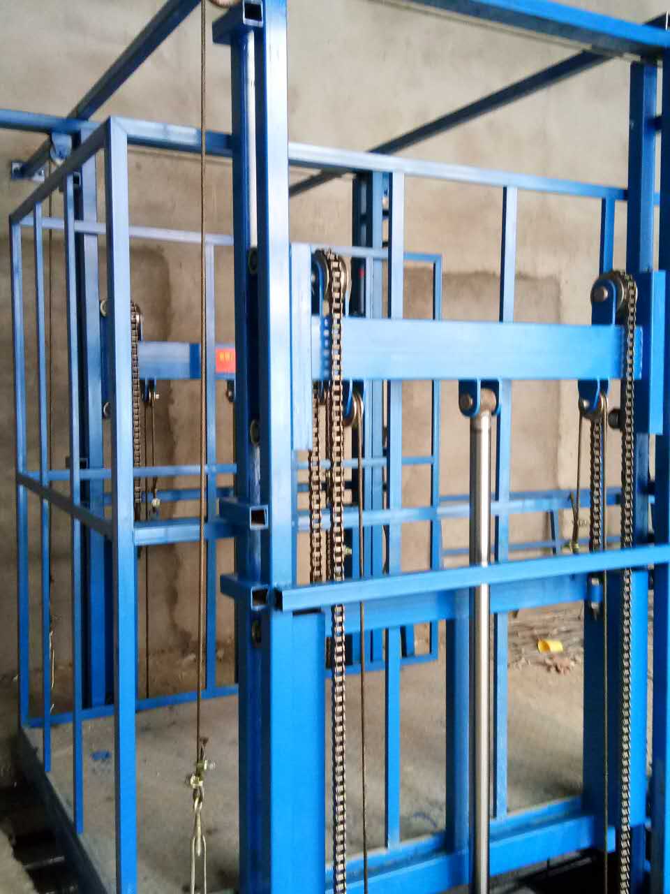 旭鼎SDJ液壓升降貨梯生產(chǎn)廠家直