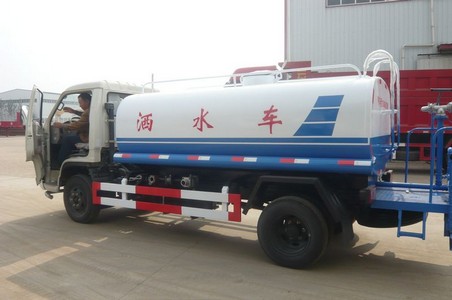 供應(yīng)福田道路灑水車福田灑水車道路灑水車 福田5噸灑水車
