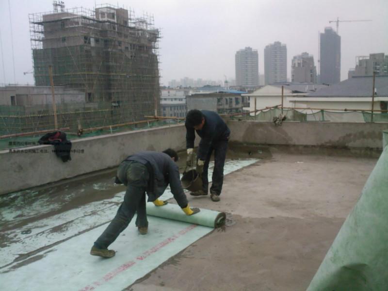 2.0厚CPS反應(yīng)粘交叉膜防水卷材 金西克防水廠家生產(chǎn)*防水材料價(jià)錢怎么樣