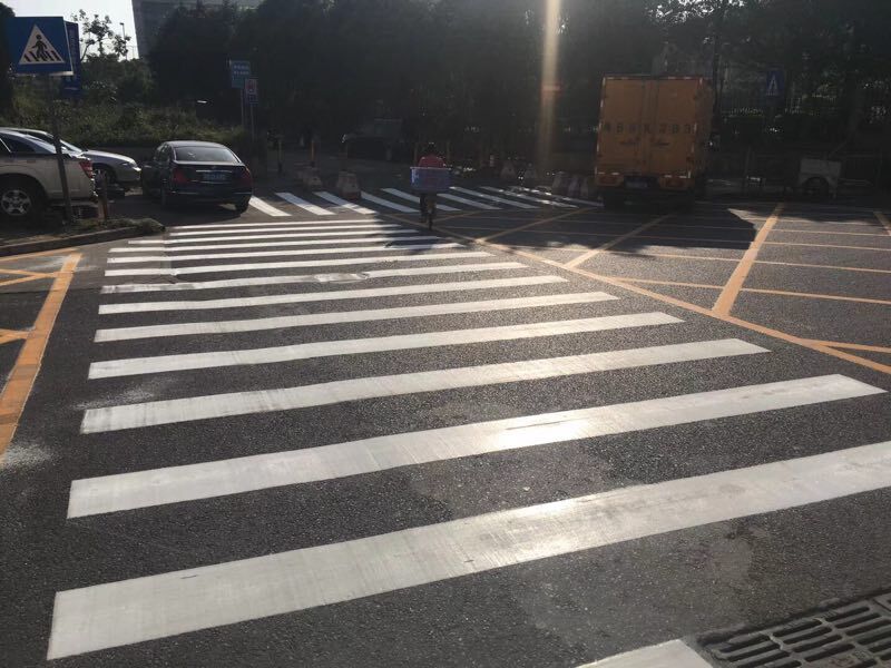 惠路通.停車場(chǎng)劃線 、道路劃線 停車場(chǎng)劃線 、道路劃線 、 停車場(chǎng)劃線 、道路劃線 、鐵馬