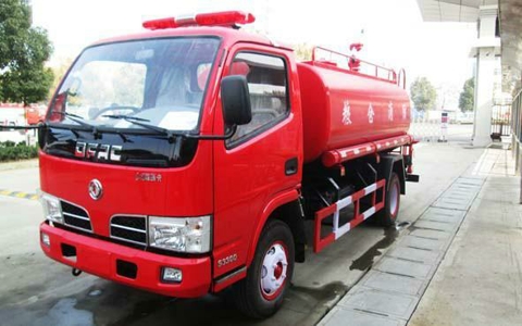 東風(fēng)福瑞卡灑水車東風(fēng)5噸灑水車廠家招商合作共贏